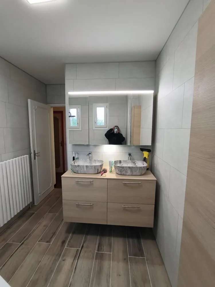Meuble de salle de bain à deux vasques