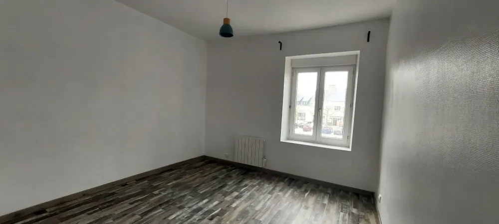 Chambre vide rénovée
